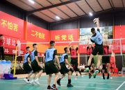 开云体育中国-球员们在比赛中拼尽全力，为胜利而战