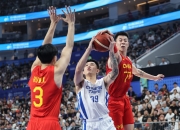 开云体育入口-篮球比赛中国队夺冠，荣誉属于自己