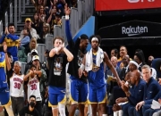 开云下载-勇士球员在比赛中大放异彩获得赞誉的简单介绍