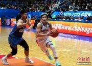 开云体育官网-马刺完胜广州队，郭艾伦状态火热