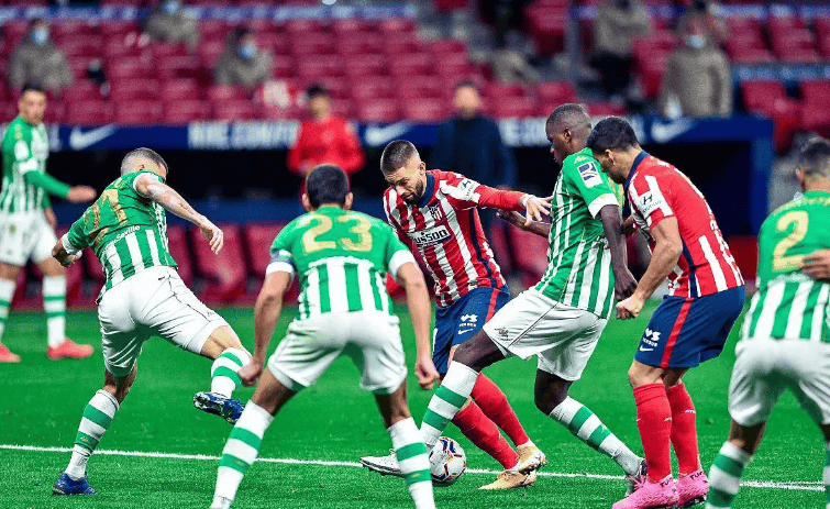 关于皇家社会中场休养,无缘周末比赛的信息 关于皇家社会中场休养,无缘周末比赛的信息