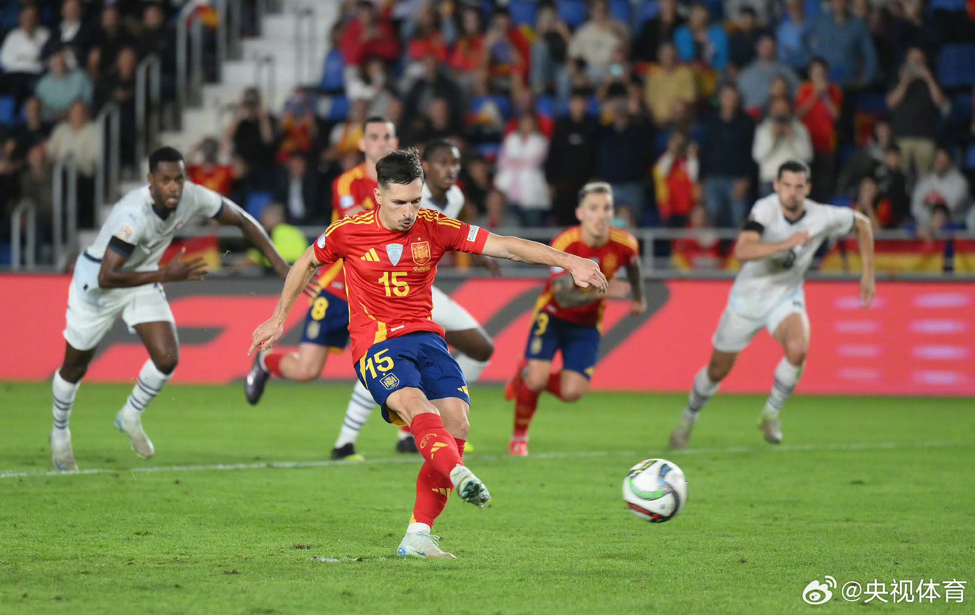 克罗地亚客场负于荷兰,遗憾错失欧锦赛资格 克罗地亚客场负于荷兰,遗憾错失欧锦赛资格