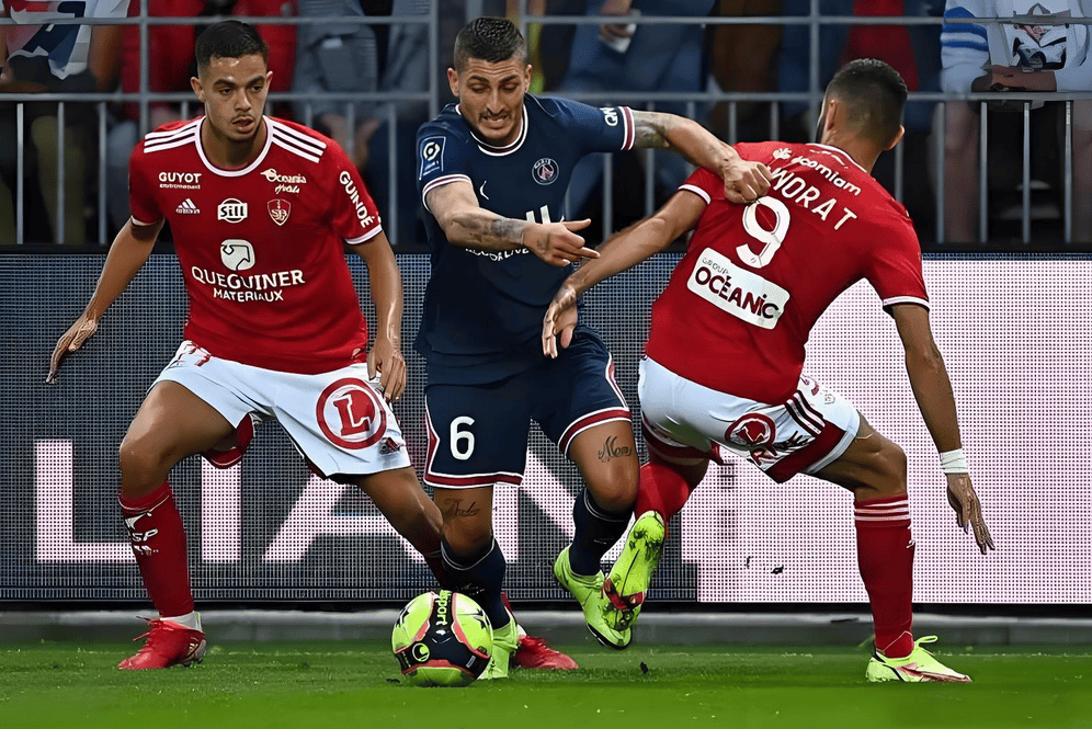 里尔圣-埃蒂纳在周末比赛中表现出色