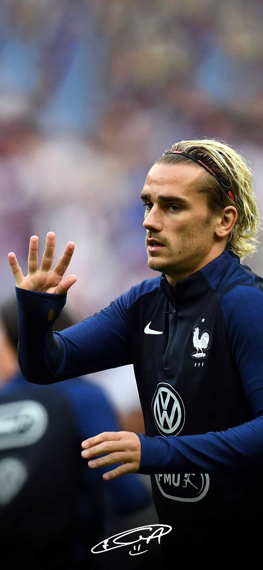 关于格列兹曼助攻进球，帮助球队锁定胜势的信息