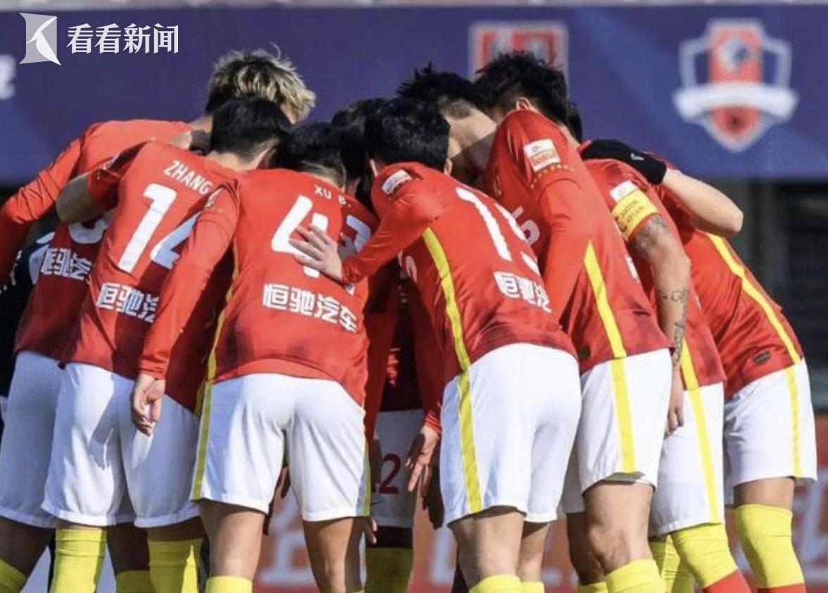 联赛争夺激烈，球队实力逐渐暴露