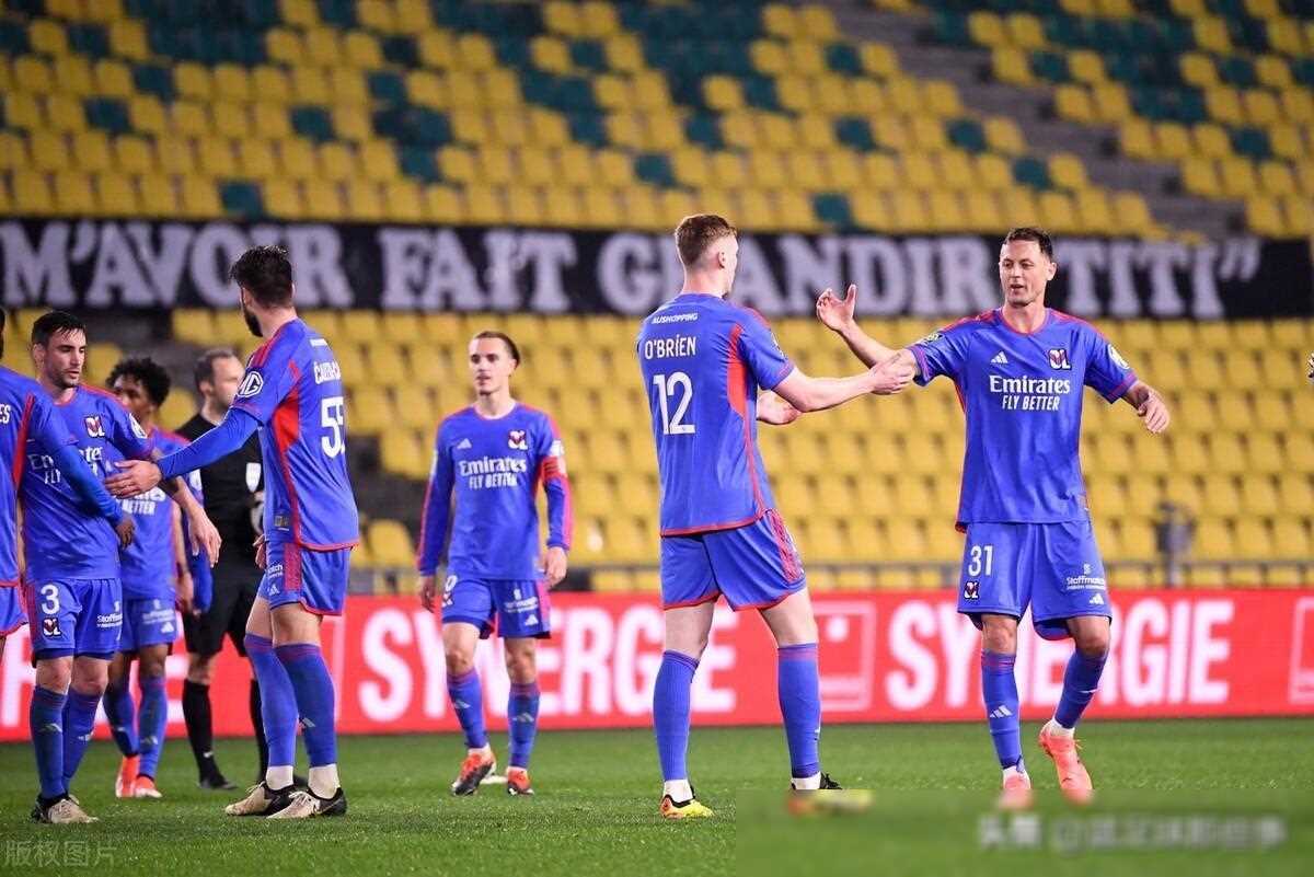 关于里昂球队轻松击败斯特拉斯堡,继续领跑积分榜的信息 关于里昂球队轻松击败斯特拉斯堡,继续领跑积分榜的信息