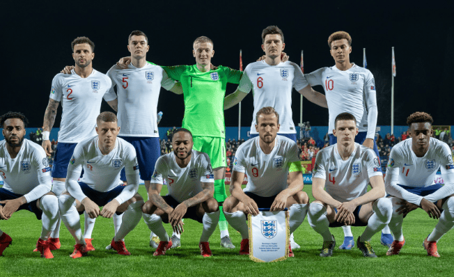 关于足球明星集结,引爆足球界的热门战役的信息 关于足球明星集结,引爆足球界的热门战役的信息