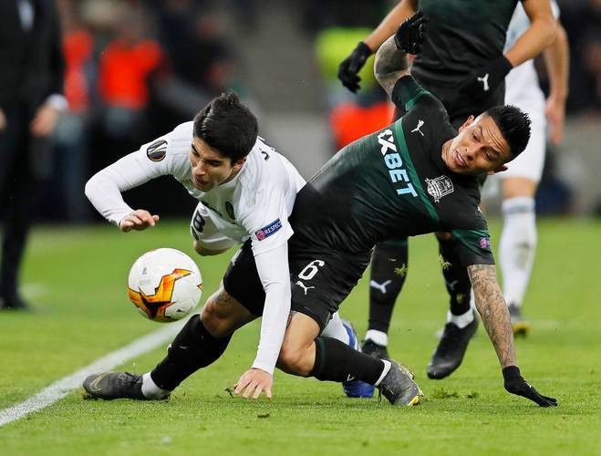 巴伦西亚队客场逼平对手，艰难保级的简单介绍