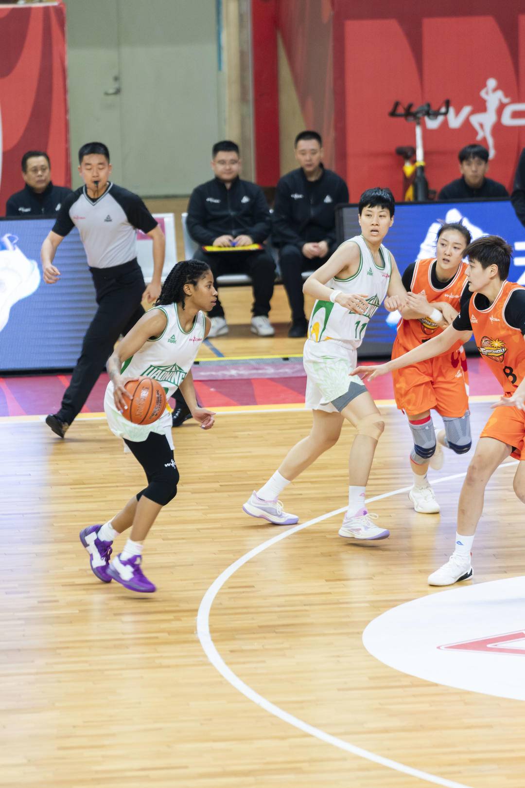 江西队突破困境，取得关键胜利