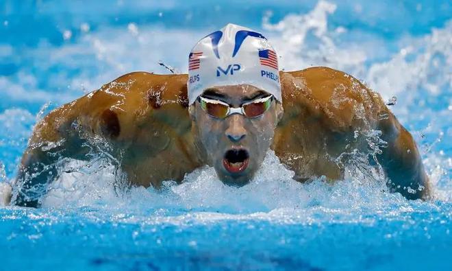 欧洲选手表现亮眼！游泳比赛场上竞争激烈