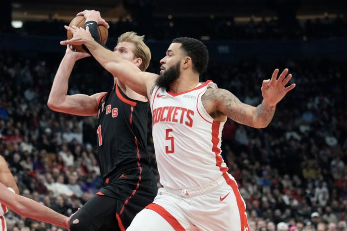 猛龙主场击败火箭队，逆转晋级总决赛