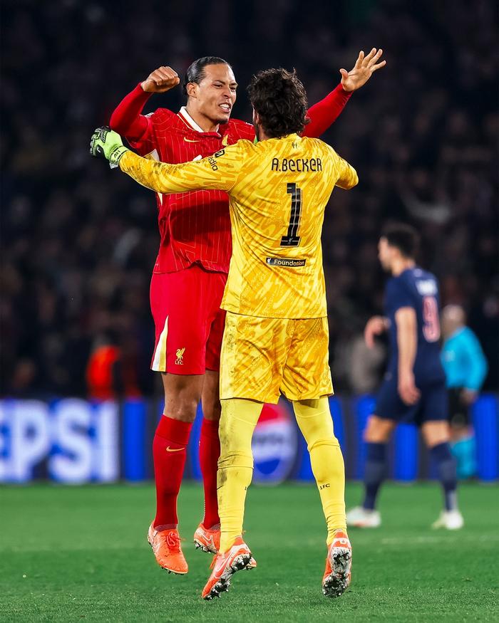 里昂客场不敌巴黎圣日耳曼,遭遇失利 里昂客场不敌巴黎圣日耳曼,遭遇失利