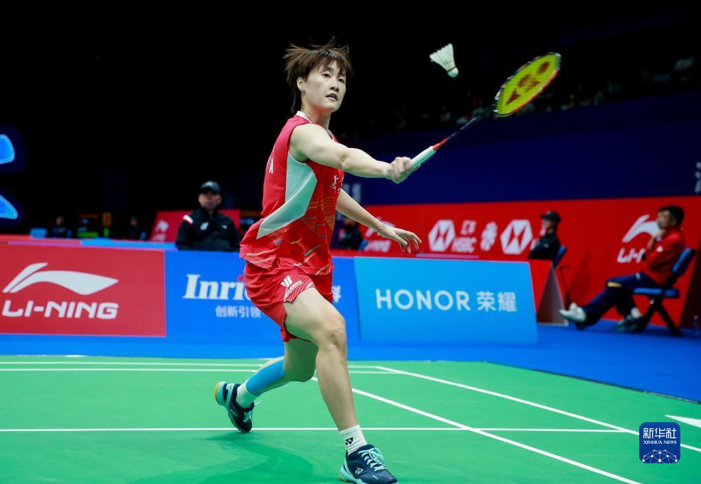 羽毛球双打激战，中国选手晋级