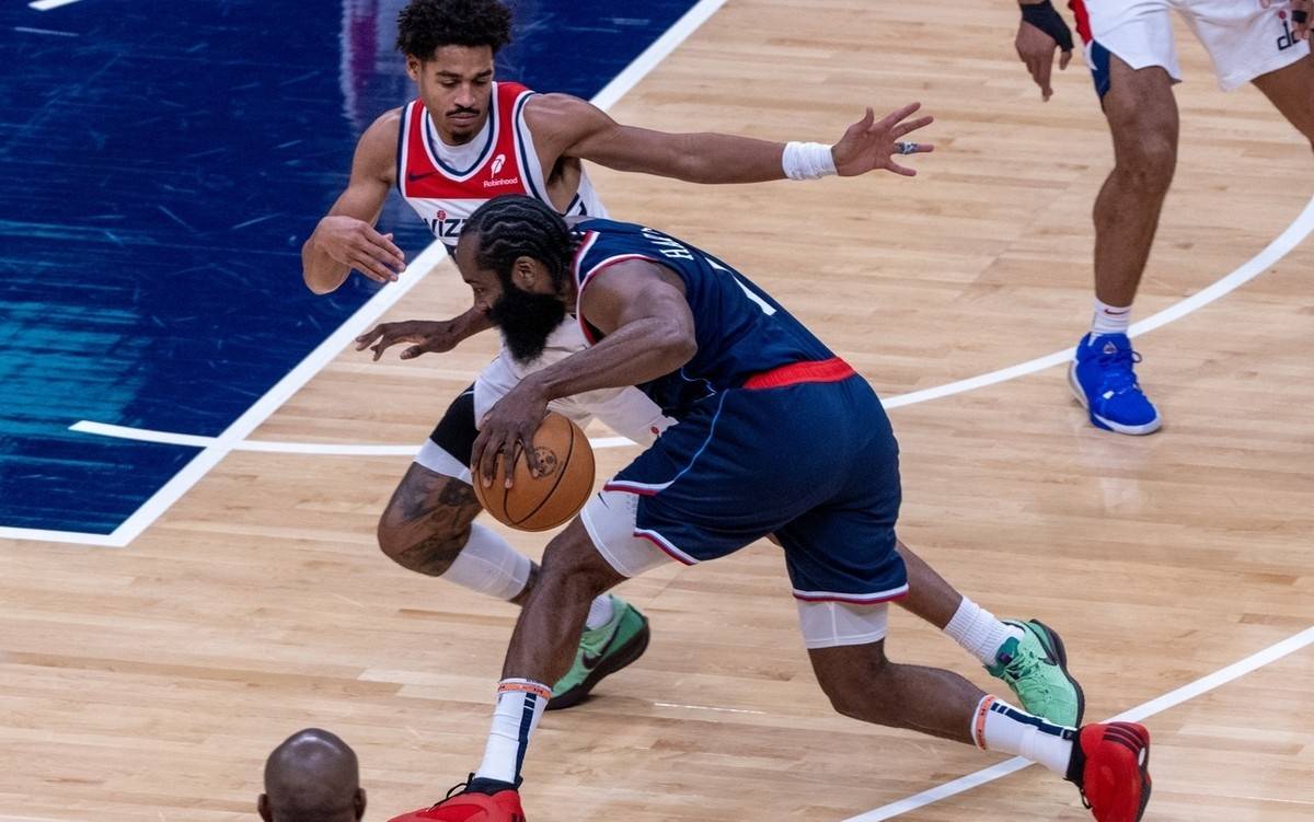 火箭大胜奇才，哈登三节轰下分