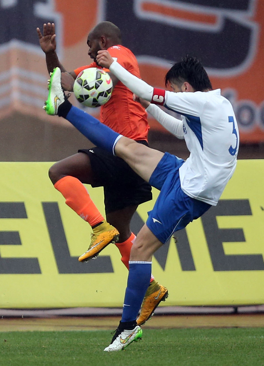 世界著名球员因伤缺席重要比赛