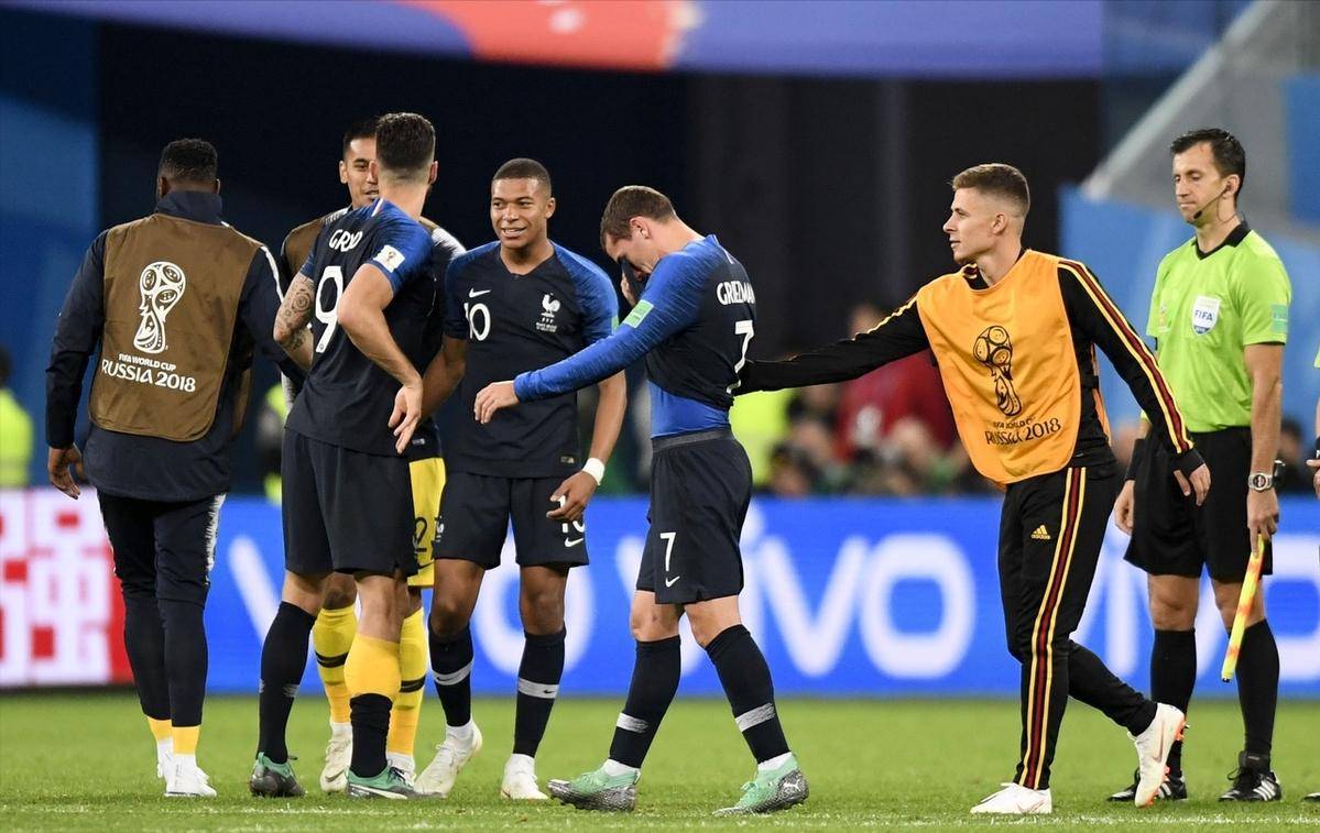 法国队客场告负于克罗地亚，遗憾失利