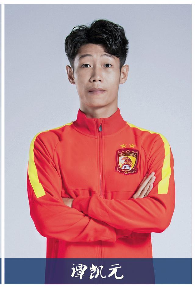 执教技术过硬，足球技术师资济济