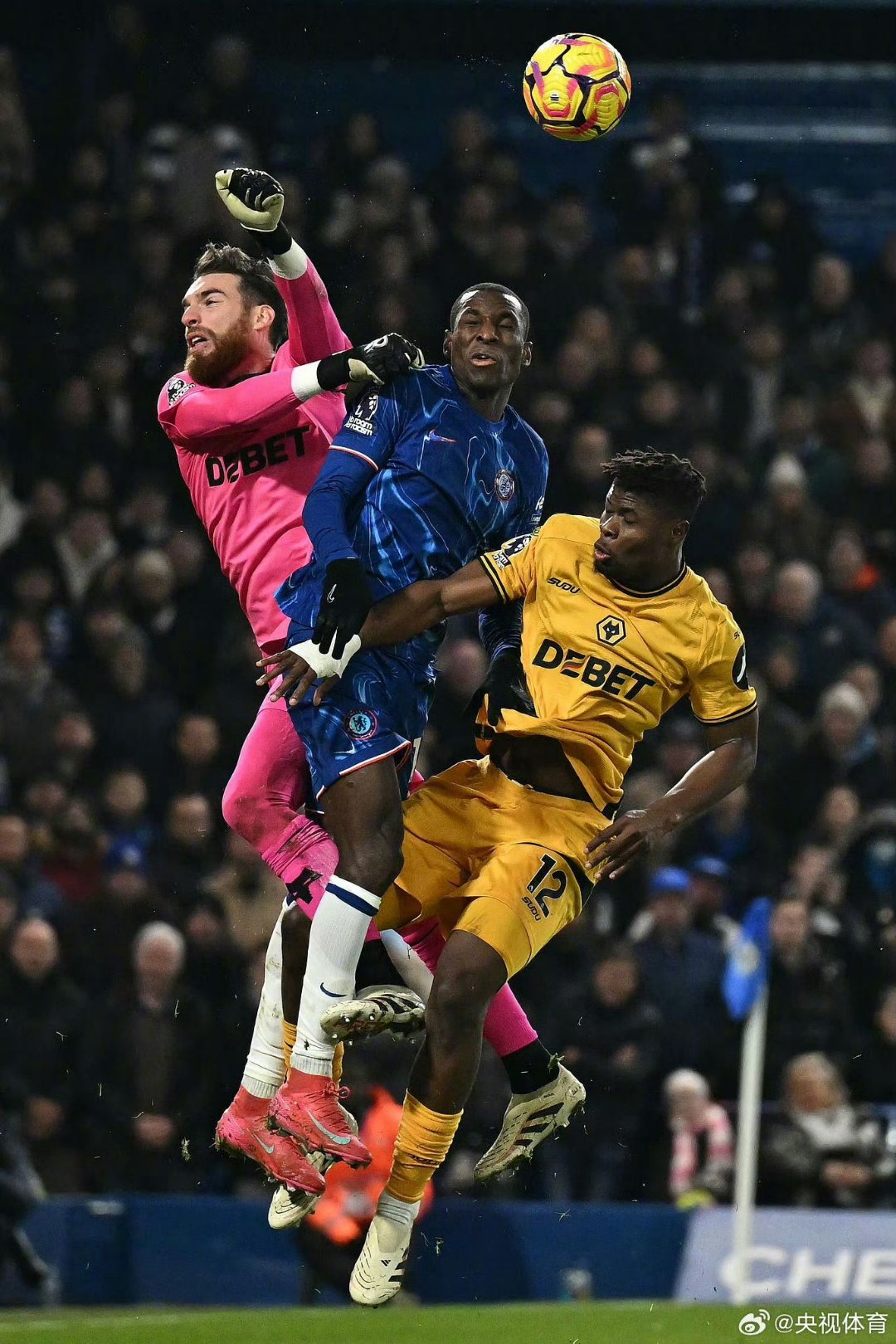 切尔西在对阵伯恩茅斯的比赛中神勇绝杀,赢得了一场激动人心的胜利的简单介绍 切尔西在对阵伯恩茅斯的比赛中神勇绝杀,赢得了一场激动人心的胜利的简单介绍