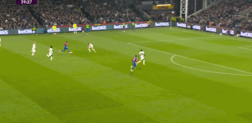 曼联主场迎战水晶宫，信心十足