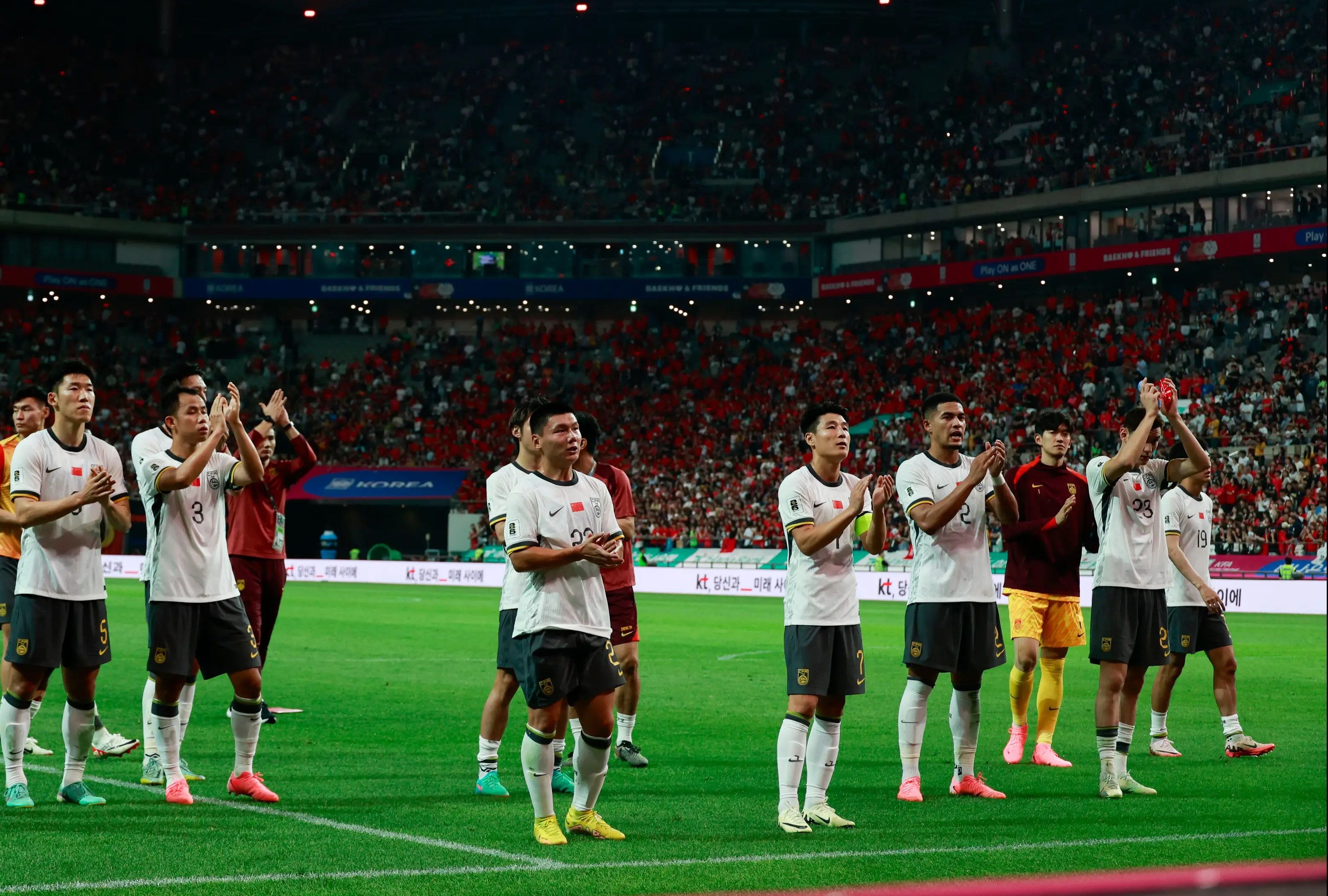 葡萄牙国脚在国际足球大赛中斩获胜利 葡萄牙国脚在国际足球大赛中斩获胜利