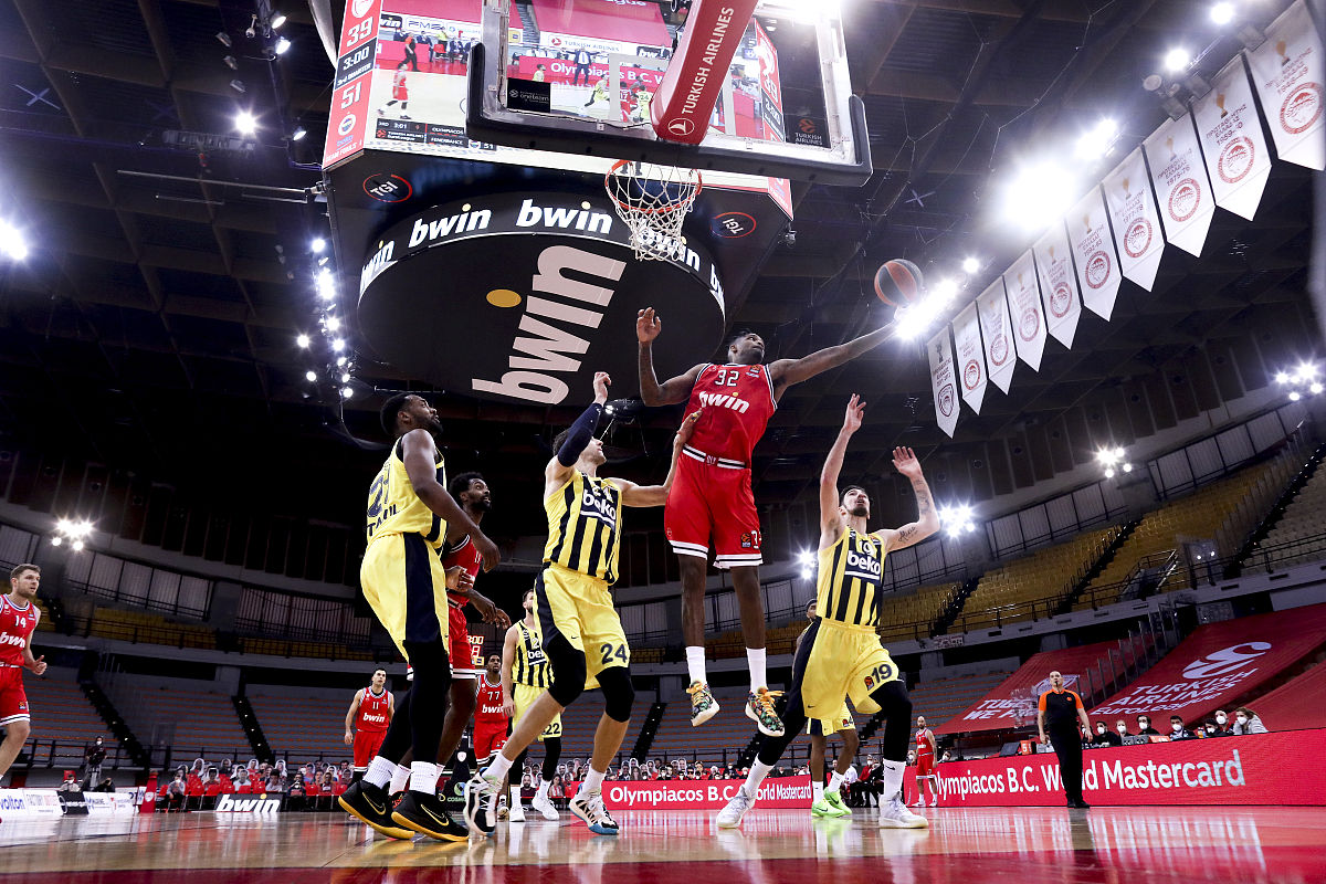 开拓者惊险击败骑士,豪取七连胜 开拓者惊险击败骑士,豪取七连胜