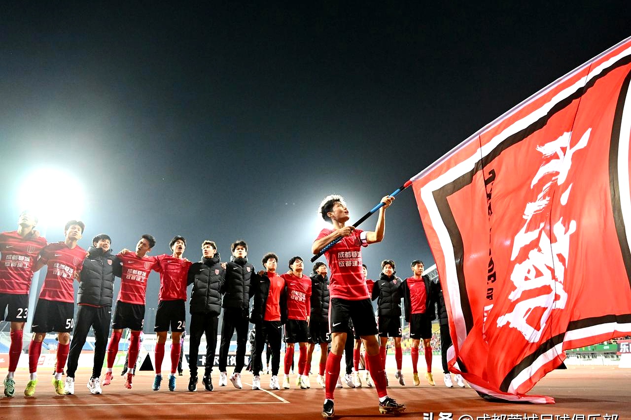 球员们在比赛中展现出良好的体能素质 球员们在比赛中展现出良好的体能素质