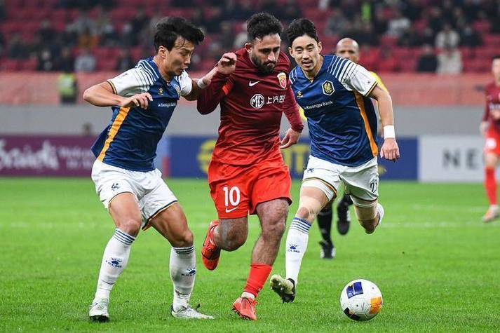 强强对话!两支顶级球队将在赛场上交锋!的简单介绍 强强对话!两支顶级球队将在赛场上交锋!的简单介绍