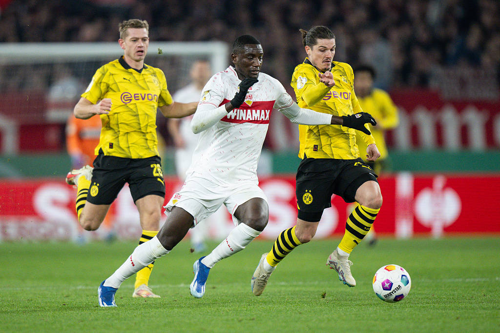 包含奥格斯堡主场大败，保级形势岌岌可危的词条