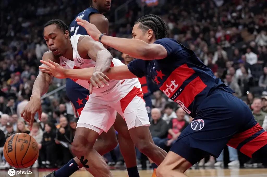 猛龙客场击败公牛，继续领跑东部