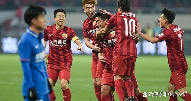 上港鏖战取胜,中超劲旅展现实力的简单介绍 上港鏖战取胜,中超劲旅展现实力的简单介绍