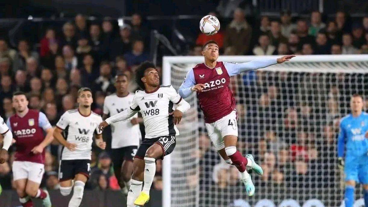 包含曼联客场全取三分，前四席位争夺仍悬念重重的词条