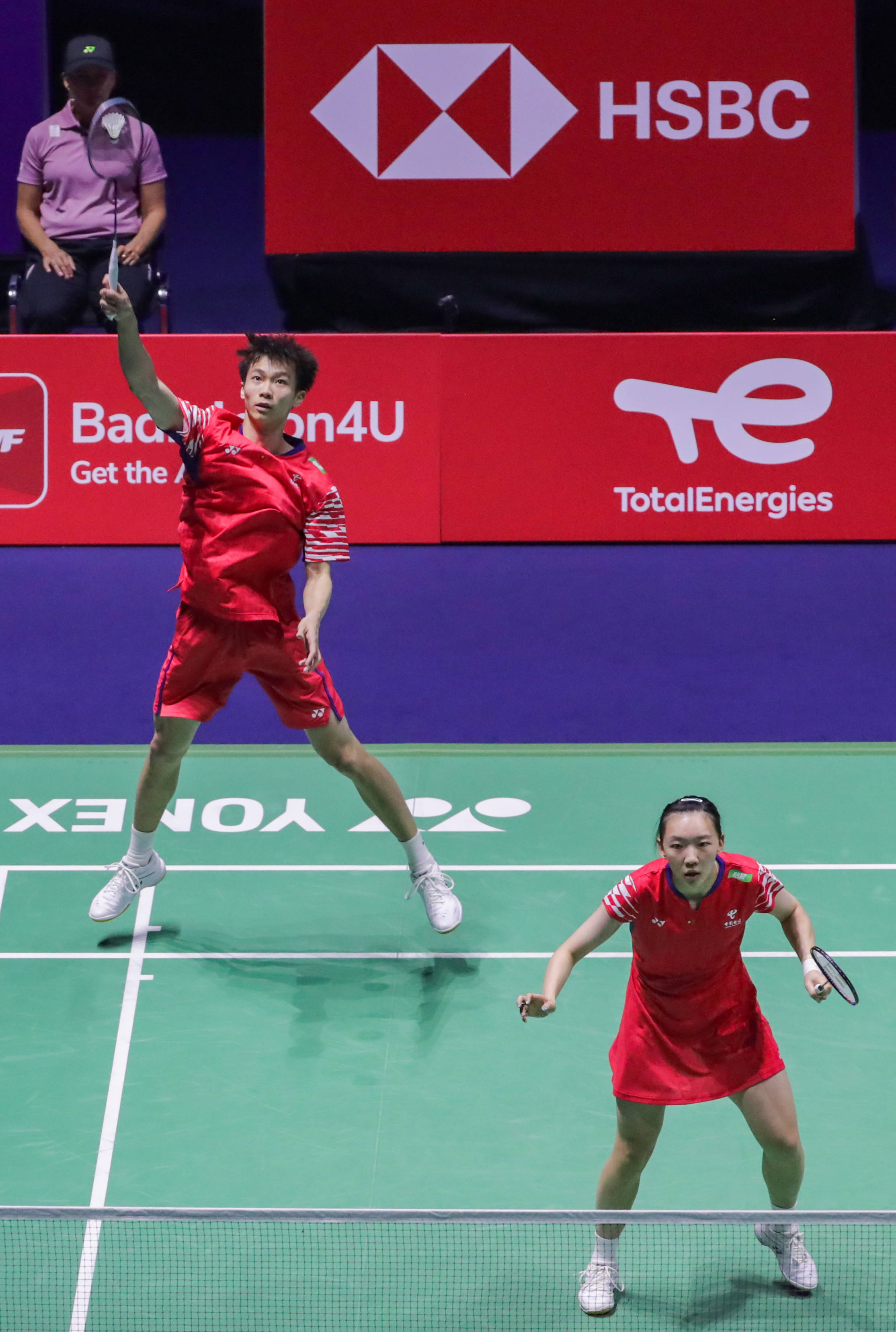 体育盛宴:日本和俄罗斯羽毛球选手激战不止 体育盛宴:日本和俄罗斯羽毛球选手激战不止