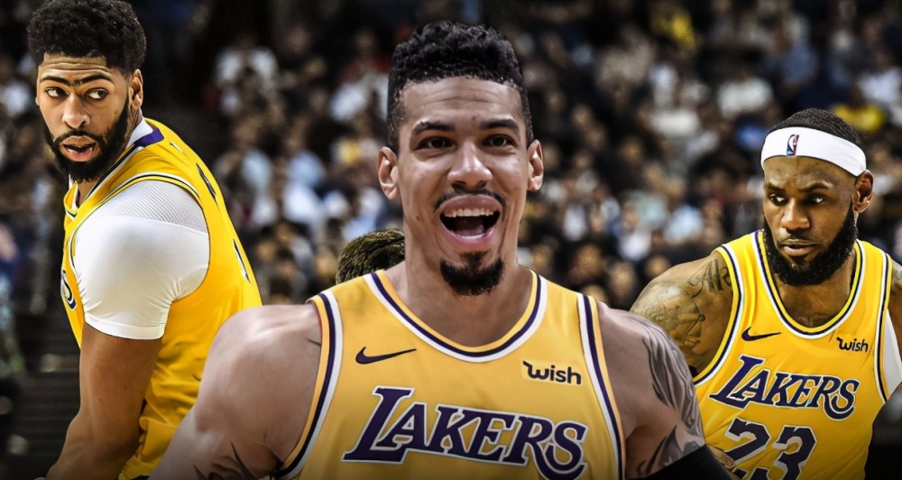 关于沃尔夫队成功签下外援,球队实力增强的信息 关于沃尔夫队成功签下外援,球队实力增强的信息