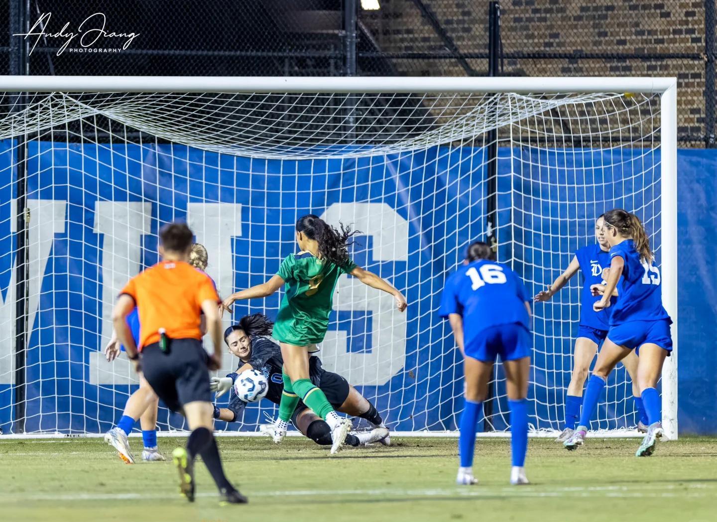 美国女足战胜加拿大，备战国际赛事