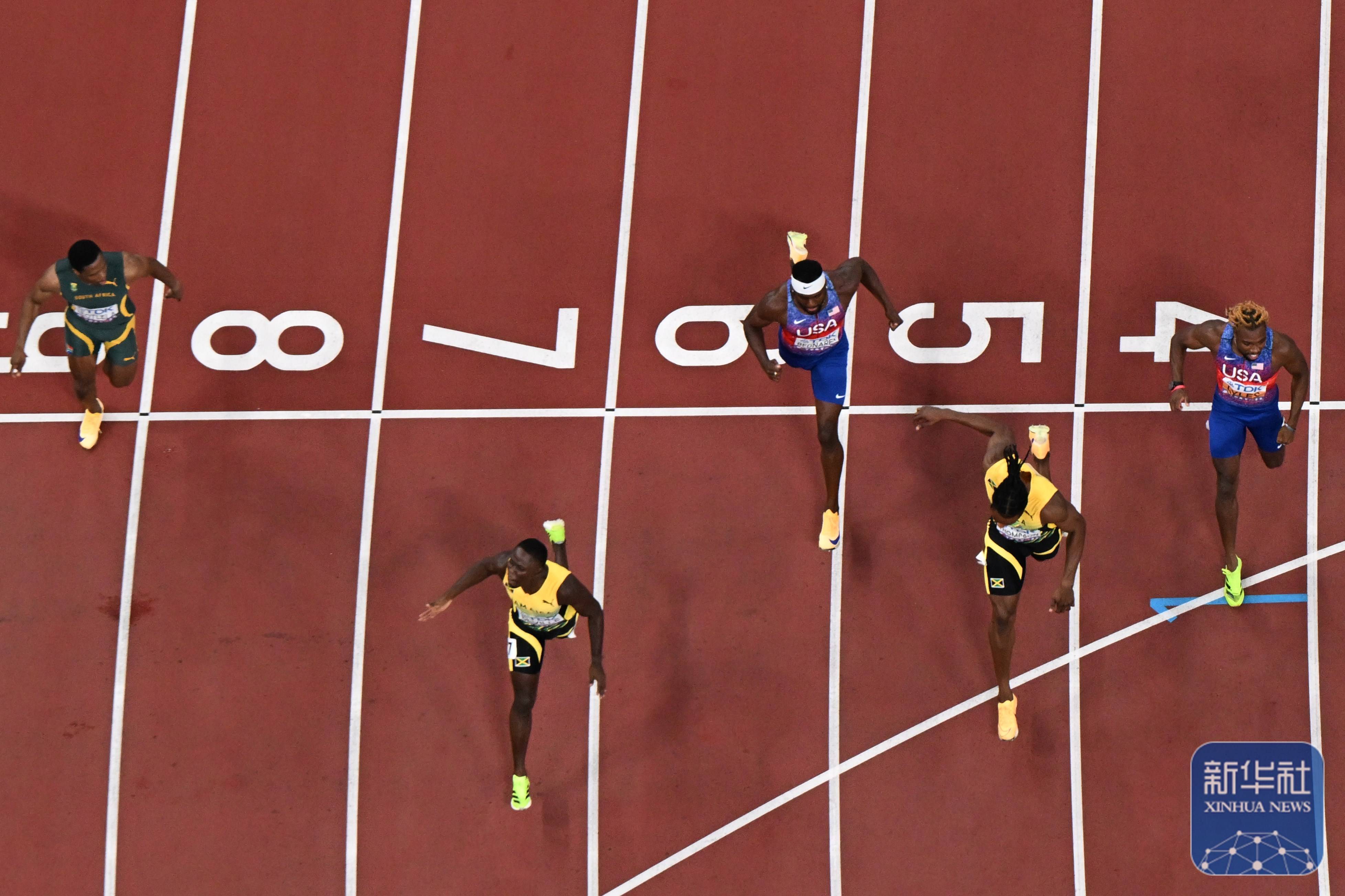 加拿大田径选手跨栏赛中夺得银牌