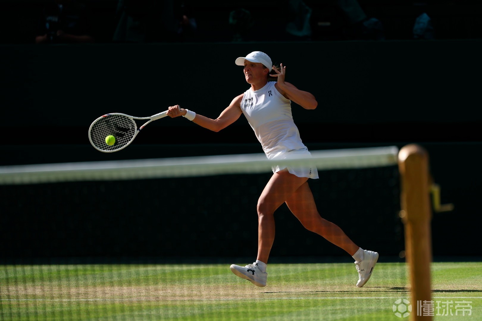 温网逆转年终总决赛，西西帕斯统治全场