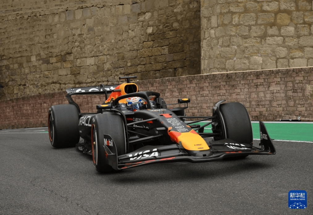 红牛车队绝杀迈凯伦,维斯塔潘关键制胜 红牛车队绝杀迈凯伦,维斯塔潘关键制胜