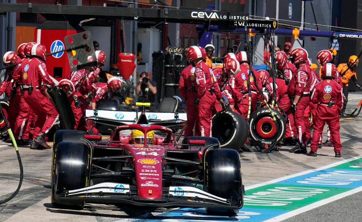 法拉利逆转雷诺车队，汉密尔顿点燃赛场