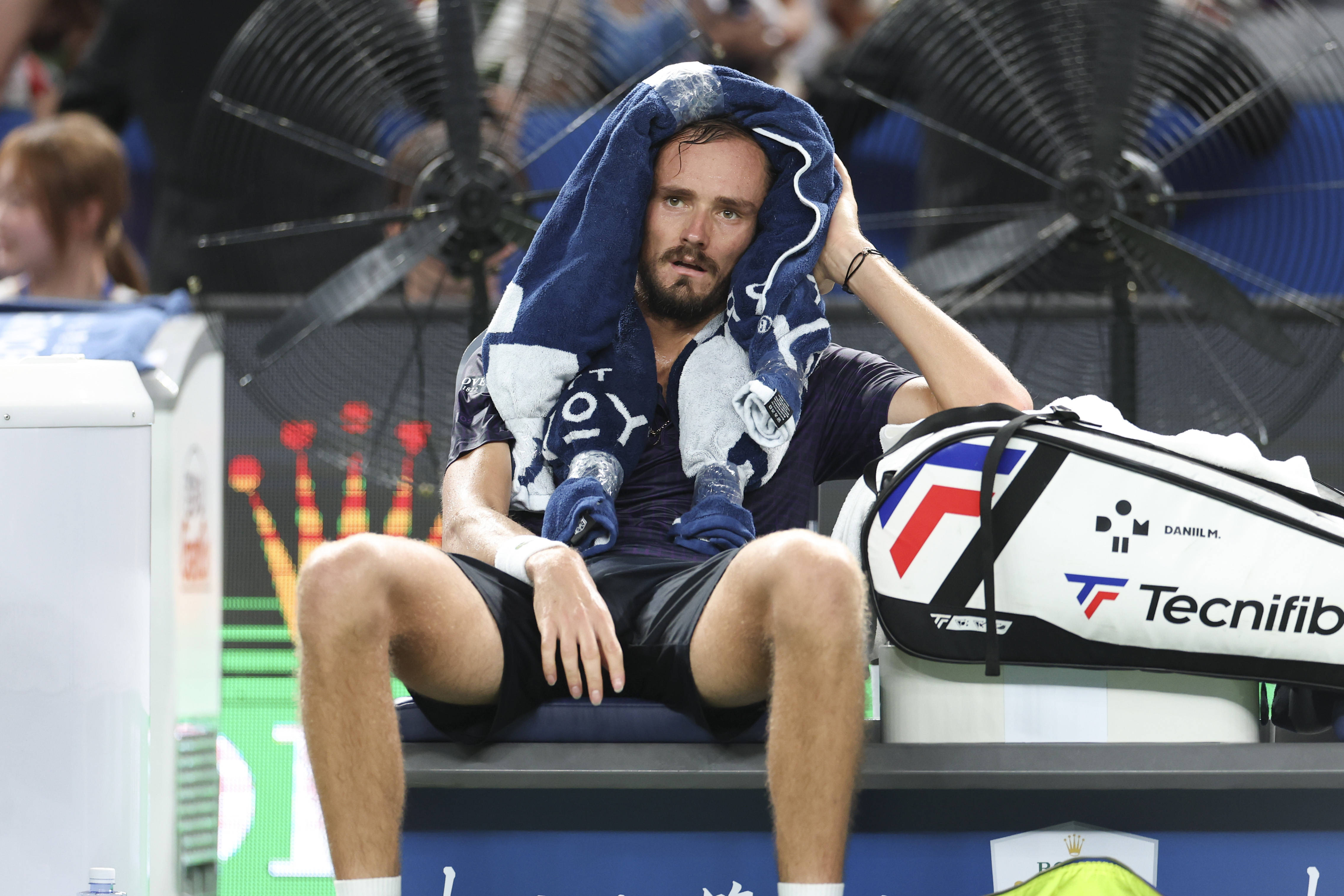 温网完胜ATP总决赛,梅德韦杰夫统治全场 温网完胜ATP总决赛,梅德韦杰夫统治全场